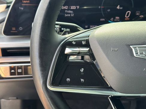Certified 2024 Cadillac Lyriq Luxury AWD/4WD image 17