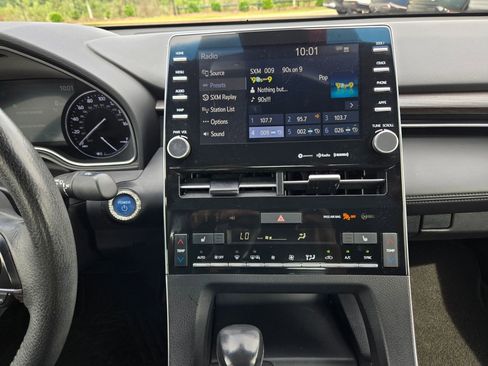 Used 2021 Toyota Avalon XLE FWD image 15