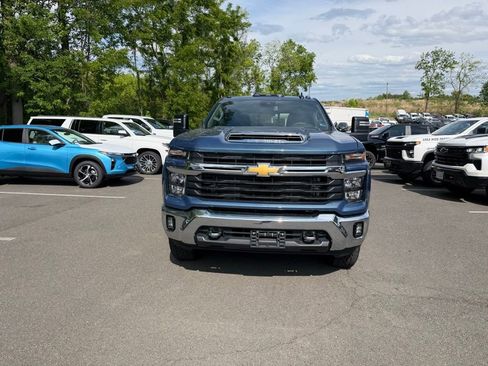 Used 2024 Chevrolet Silverado 2500 LT w/ All Star Edition AWD/4WD image 2