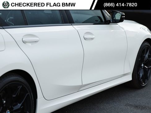 Used 2025 BMW 330i Sedan w/ M Sport Package image 9