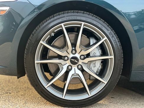 Used 2025 Genesis G70 2.5T image 22