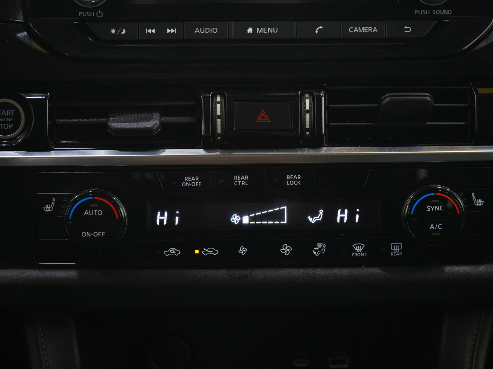 Used 2023 Nissan Pathfinder SV AWD/4WD image 19