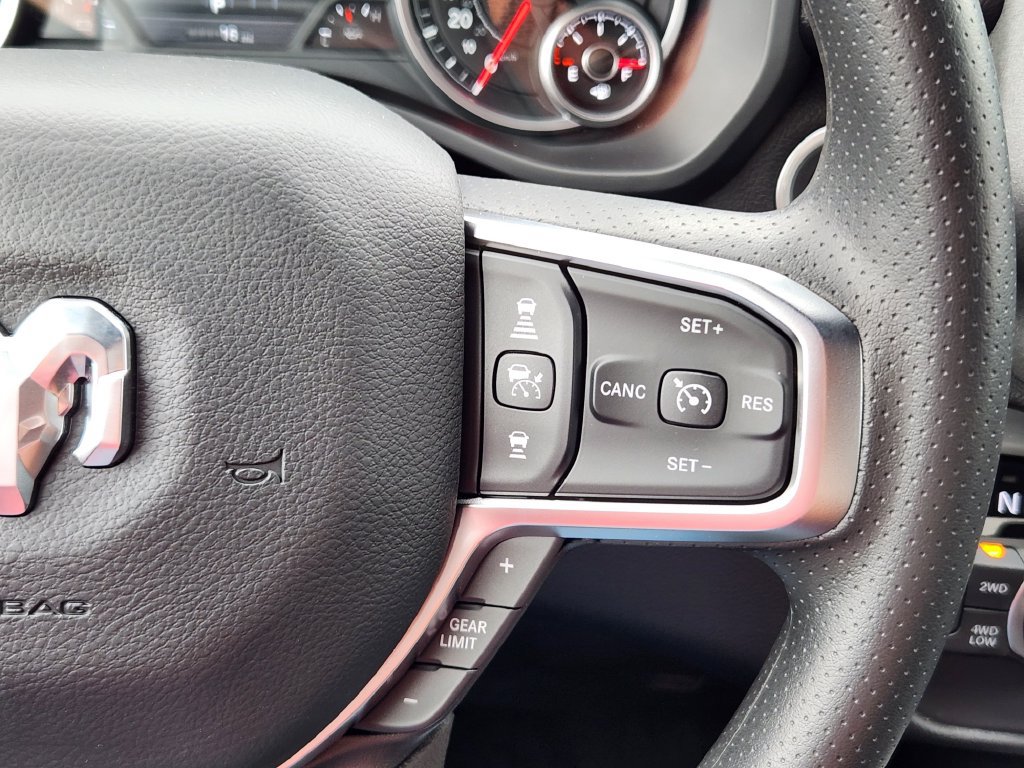 New 2027 RAM 1500 Express AWD/4WD image 17