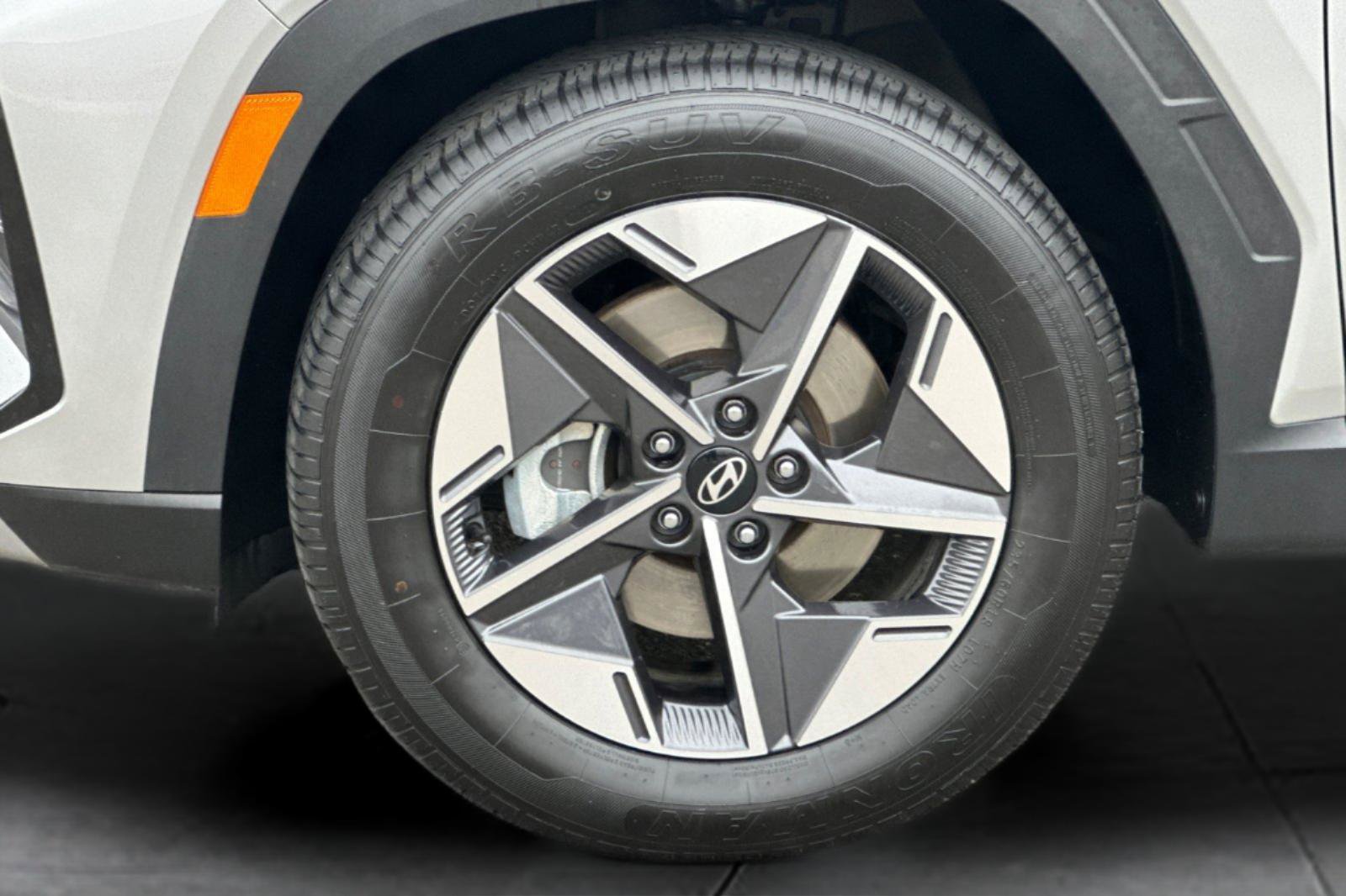 Used 2025 Hyundai Tucson SEL FWD image 27