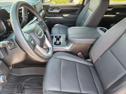Used 2026 GMC Sierra 2500 SLT w/ SLT Premium Package AWD/4WD image 7