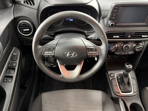 Used 2018 Hyundai Kona SE FWD image 13