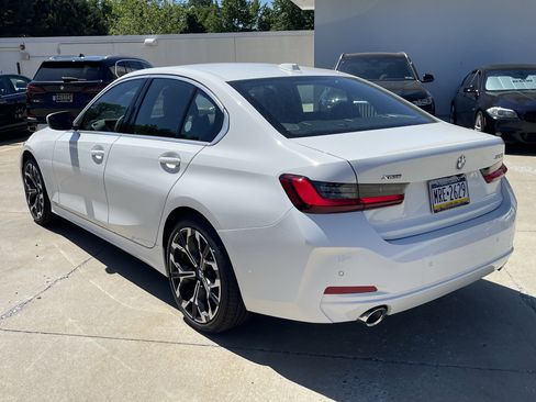 Used 2026 BMW 330i xDrive Sedan w/ Premium Package AWD/4WD image 5