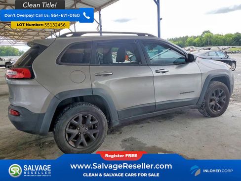 Used 2017 Jeep Cherokee Trailhawk AWD/4WD image 4