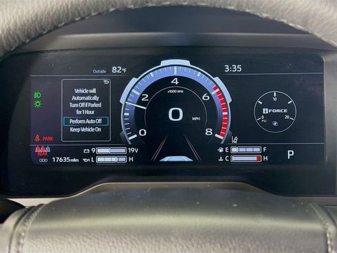 Used 2024 Toyota Tundra Limited AWD/4WD image 17