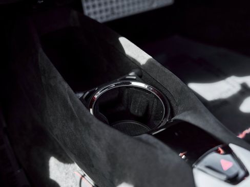 Used 2021 Ferrari SF90 Stradale Base image 62