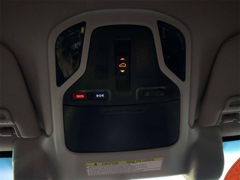 Used 2020 Subaru Outback Premium image 31