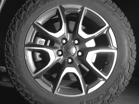 Used 2025 Jeep Compass Trailhawk AWD/4WD image 12