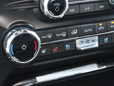 New 2025 Ford F150 Lariat w/ Equipment Group 501A Mid image 40