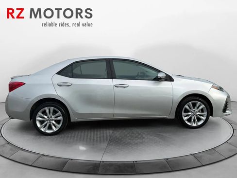 Used 2019 Toyota Corolla SE w/ Carpet Mat Package (TMS) FWD image 6