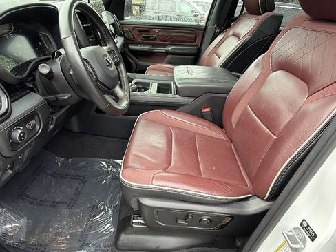 Used 2025 RAM 1500 Limited AWD/4WD image 17