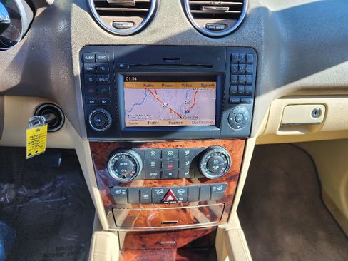 Used 2011 Mercedes-Benz ML 350 4MATIC image 27