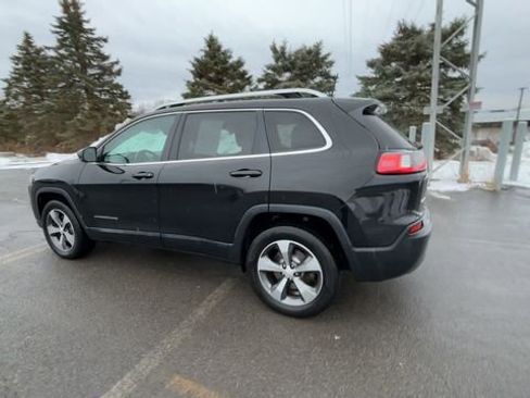 Used 2019 Jeep Cherokee Limited image 7