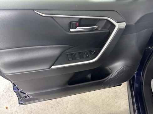 Used 2019 Toyota RAV4 XLE image 21