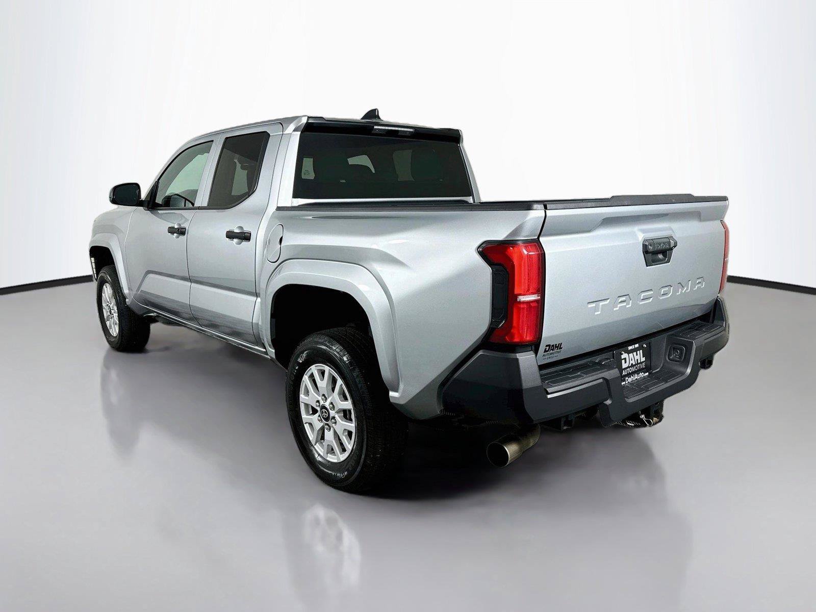 Used 2024 Toyota Tacoma SR RWD image 10