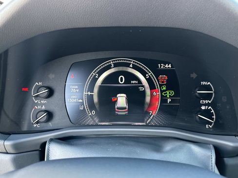 Used 2024 Lexus LX 600 4WD w/ Luxury Package image 28