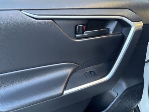 Certified 2022 Toyota RAV4 LE image 10