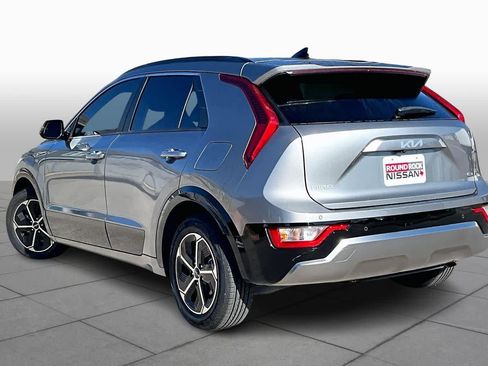Used 2023 Kia Niro SX image 12