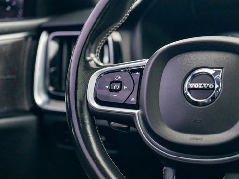 Used 2019 Volvo S60 T8 R-Design image 20