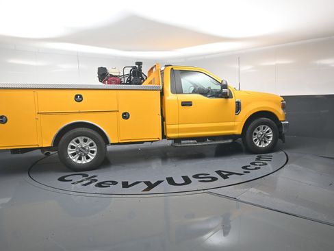 Used 2022 Ford F350 XL w/ Power Equipment Group image 10
