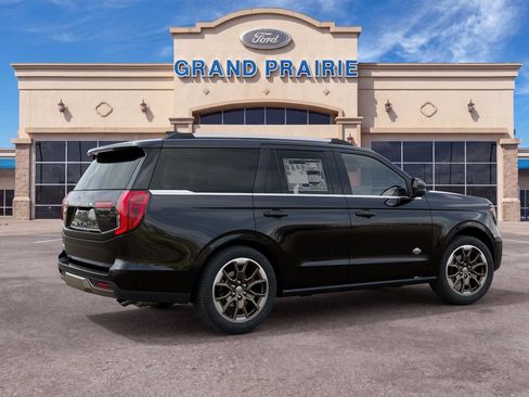 New 2027 Ford Expedition King Ranch RWD image 7