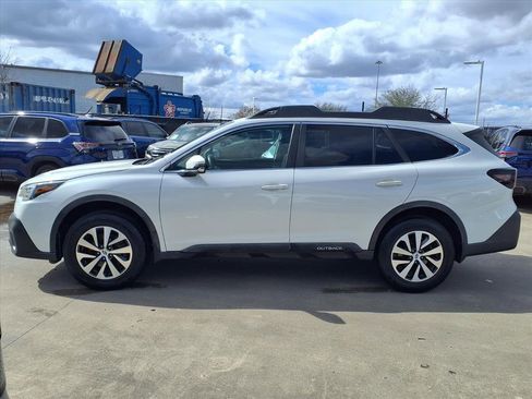 Used 2020 Subaru Outback Premium image 8