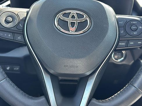 Used 2021 Toyota RAV4 XLE image 28