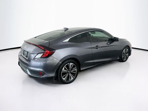 Used 2018 Honda Civic EX-L image 9