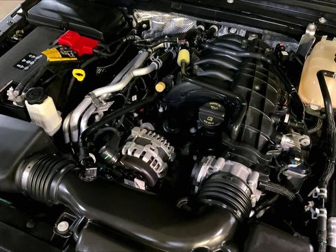 Used 2024 Jeep Wrangler Sport S image 33