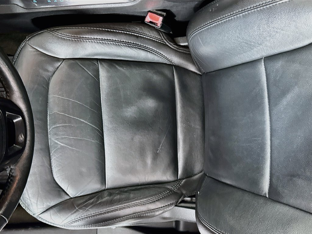 Used 2017 Ford Explorer XLT w/ Equipment Group 202A FWD image 20