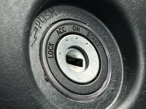 Used 2024 Toyota Camry SE FWD image 19