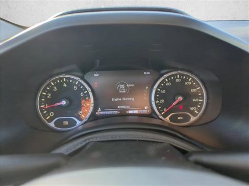 Used 2016 Jeep Renegade Limited image 9