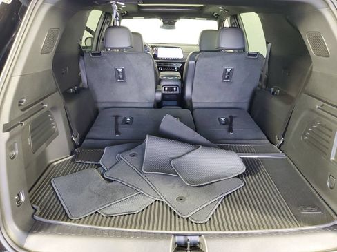 Used 2026 Chevrolet Traverse LT w/ Sun and Wheel Package FWD image 33