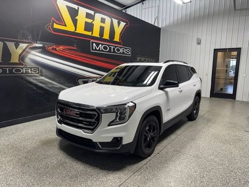 Used 2023 GMC Terrain AT4 AWD/4WD image 1