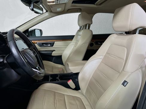 Used 2018 Honda CR-V Touring image 8