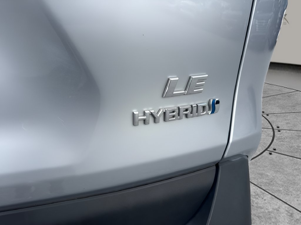 Used 2023 Toyota RAV4 LE AWD/4WD image 23