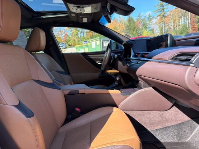 Used 2021 Lexus ES 300h Ultra Luxury w/ Accessory Package 2 FWD image 29