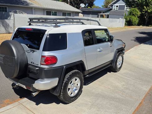 Used 2007 Toyota FJ Cruiser 4WD image 5