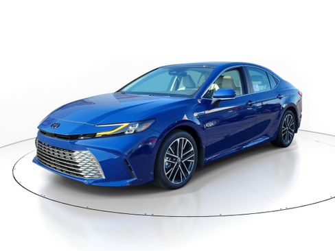 New 2026 Toyota Camry XLE FWD image 2