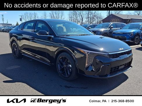 Certified 2025 Kia K4 GT-Line Turbo FWD image 2