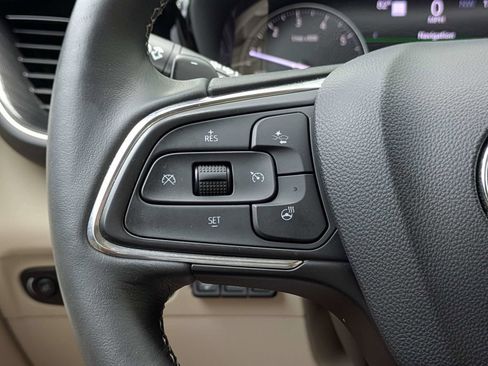 Used 2022 Buick Envision Essence w/ Technology Package I FWD image 27