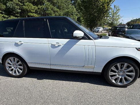 Used 2017 Land Rover Range Rover Supercharged AWD/4WD image 7