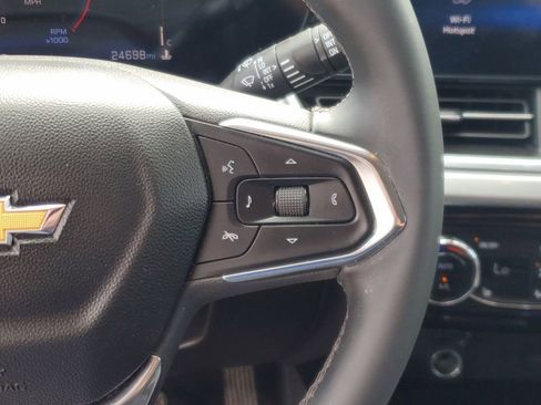 Used 2025 Chevrolet Trax LT w/ Driver Confidence Package image 22