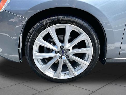 Used 2017 Volvo S60 T5 Inscription FWD image 11