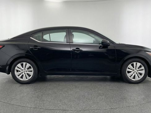 Used 2025 Nissan Sentra S FWD image 11