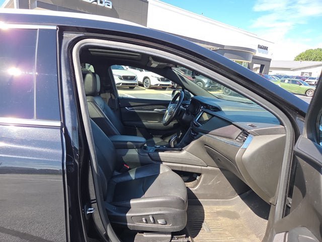 Used 2020 Cadillac XT5 Premium Luxury AWD/4WD image 16